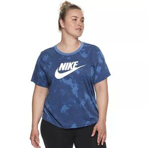 Nike Women's Blue Patterned Short Sleeve Tee
